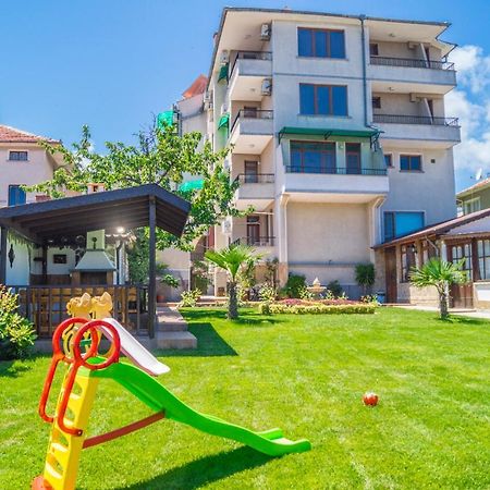 Chrystal Guest House Obzor Buitenkant foto