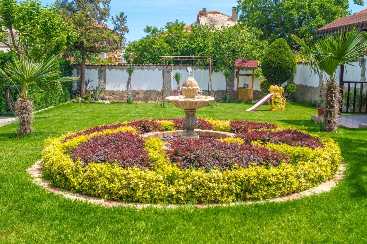 Chrystal Guest House Obzor Buitenkant foto