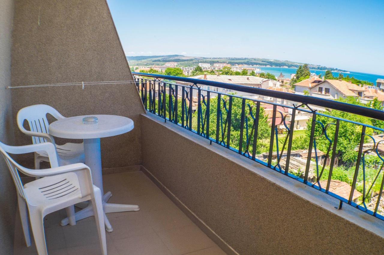 Chrystal Guest House Obzor Buitenkant foto