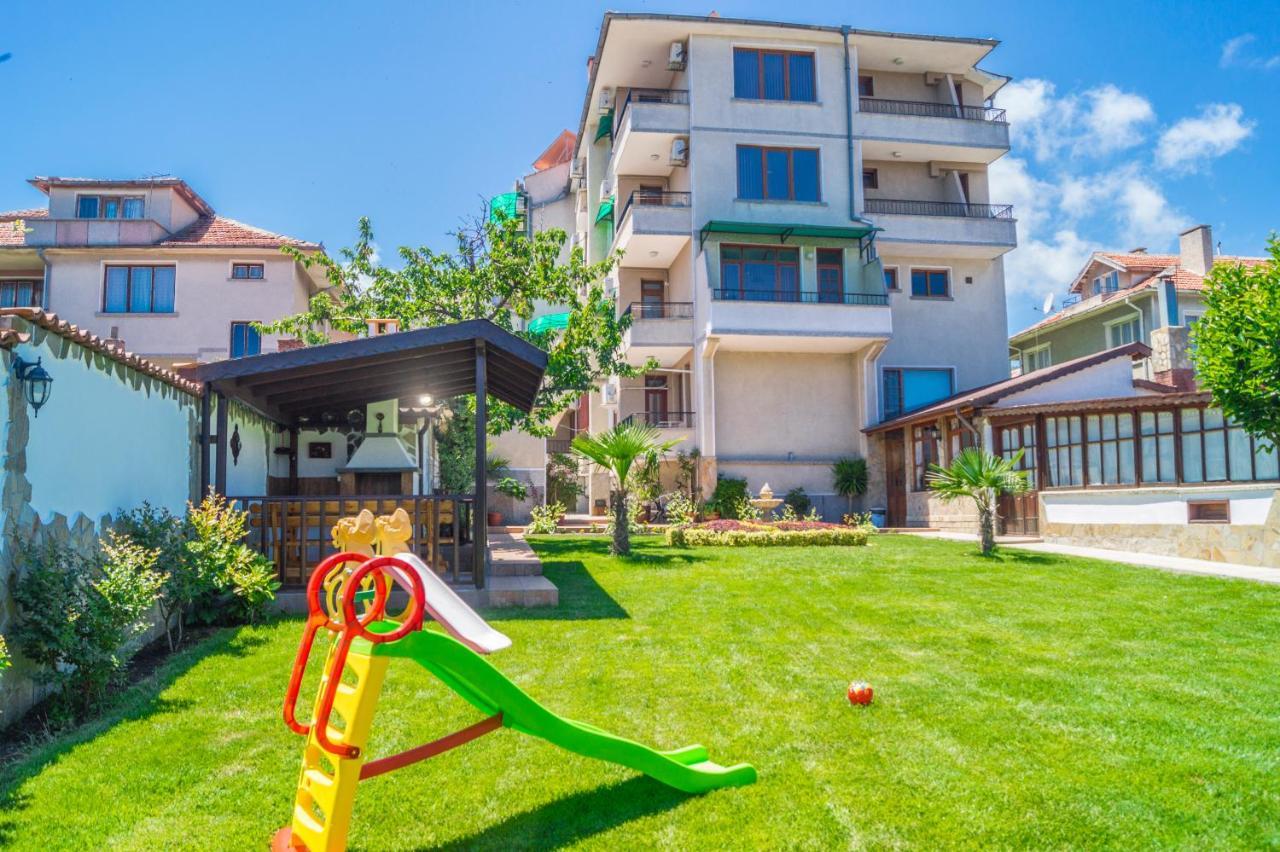Chrystal Guest House Obzor Buitenkant foto