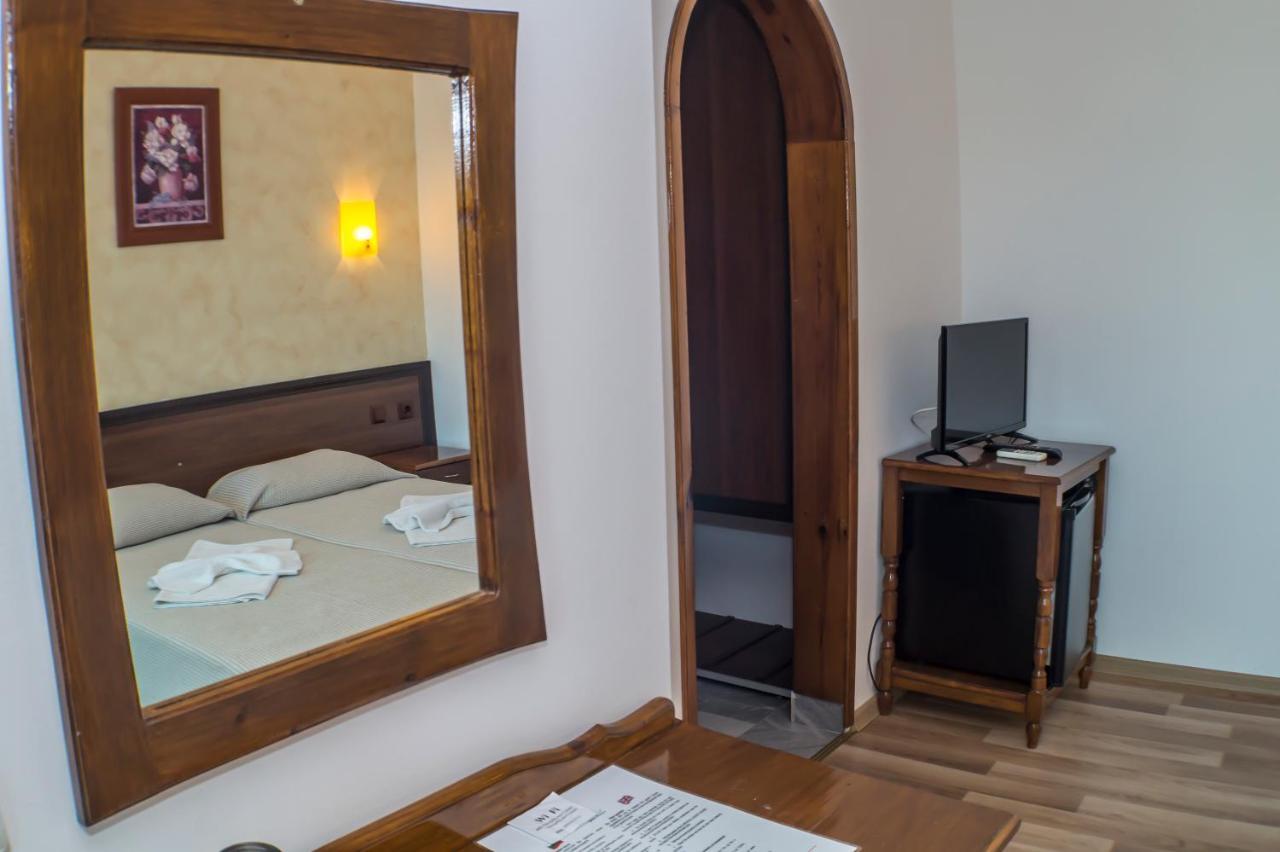 Chrystal Guest House Obzor Buitenkant foto