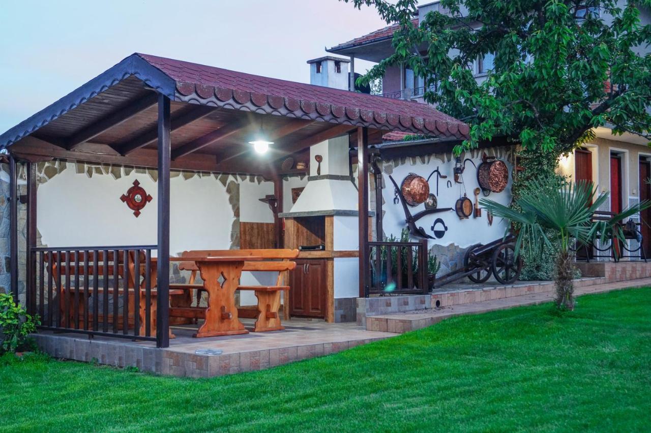 Chrystal Guest House Obzor Buitenkant foto