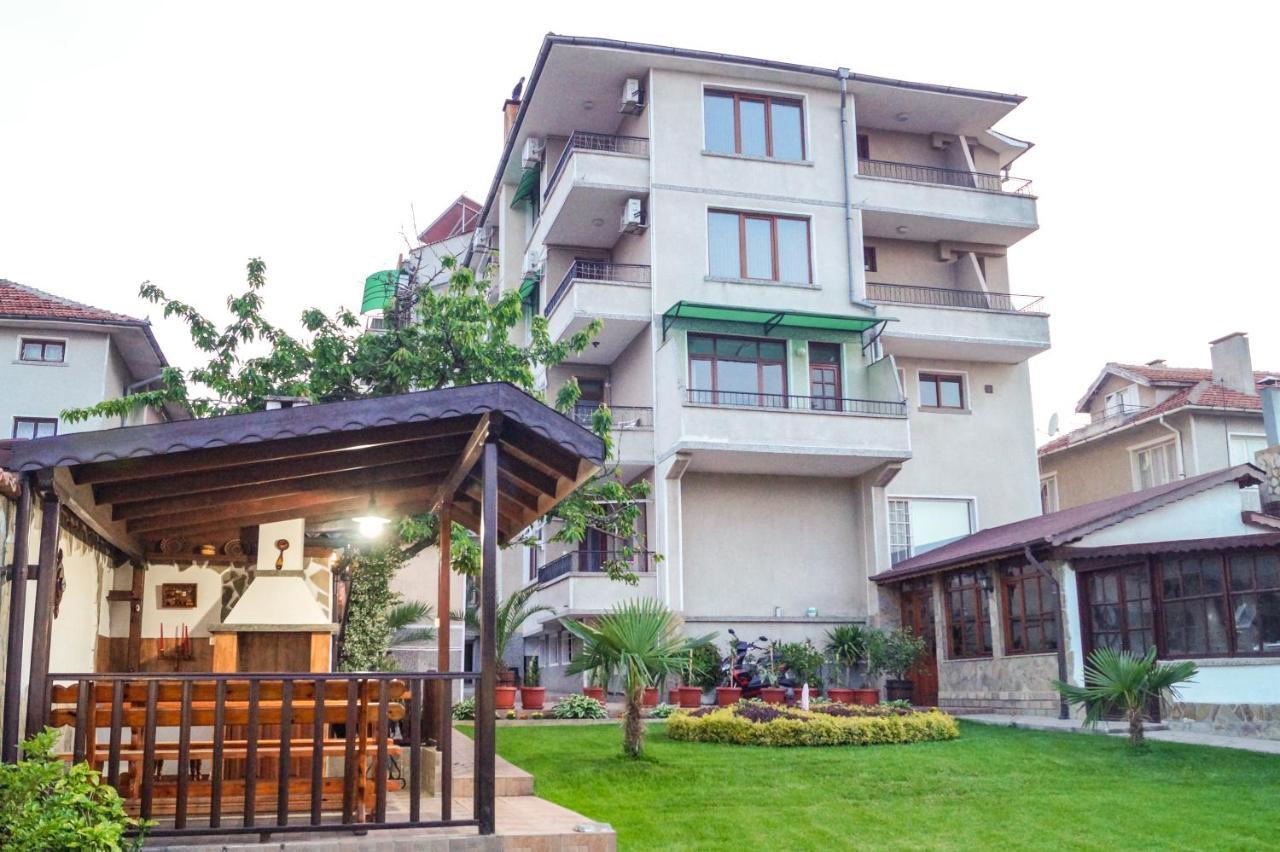 Chrystal Guest House Obzor Buitenkant foto