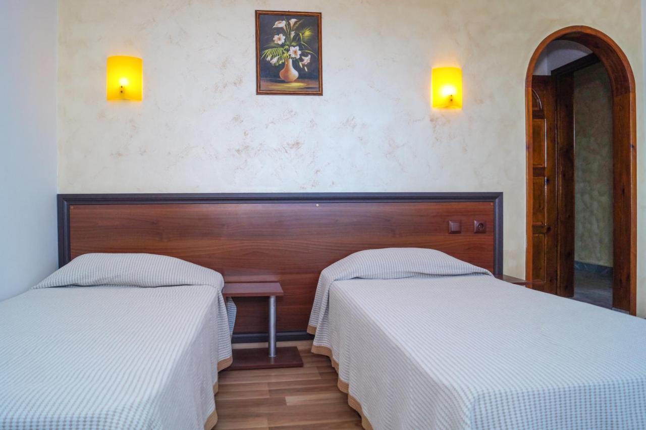 Chrystal Guest House Obzor Buitenkant foto