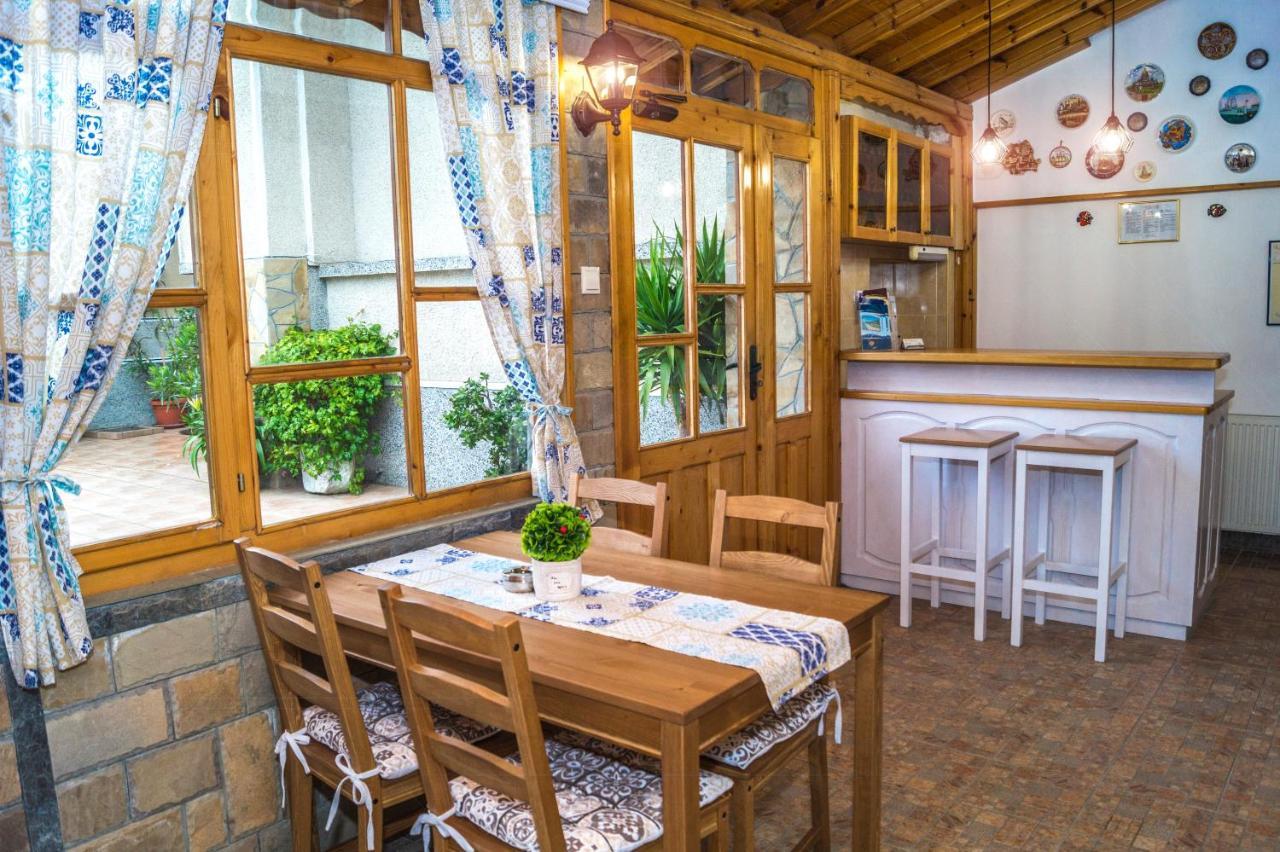 Chrystal Guest House Obzor Buitenkant foto